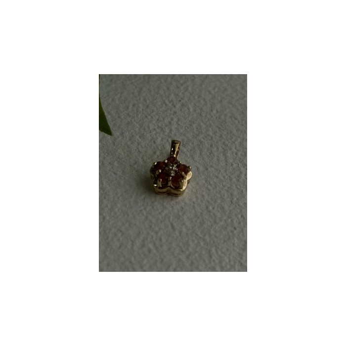 10K Yellow Gold Garnet & Diamond Flower Pendant