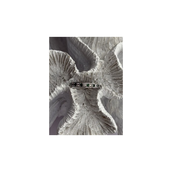 925 Sterling Silver White & Green Cz Band Ring Size 6