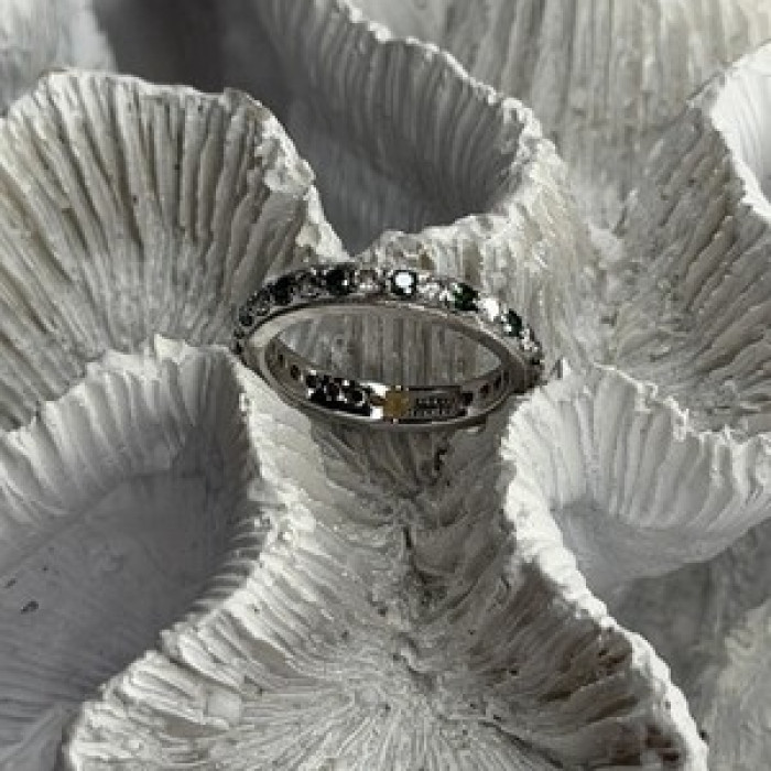 925 Sterling Silver White & Green Cz Band Ring Size 6