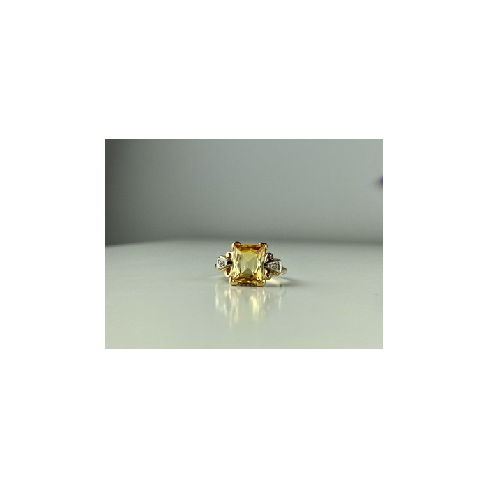 10K YELLOW GOLD YELLOW TOPAZ & DIAMONDS RING SIZE 9.75