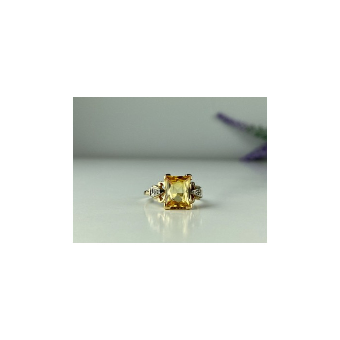 10K YELLOW GOLD YELLOW TOPAZ & DIAMONDS RING SIZE 9.75