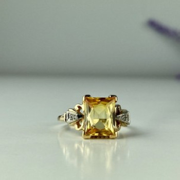 10K Yellow Gold Yellow Topaz & Diamonds Ring Size 9.75