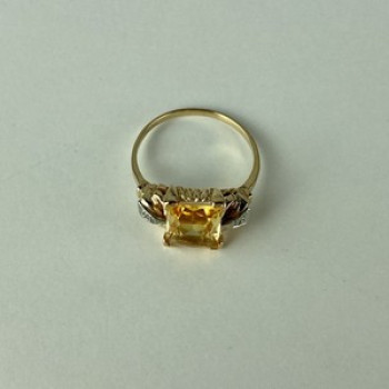 10K Yellow Gold Yellow Topaz & Diamonds Ring Size 9.75