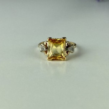 10K Yellow Gold Yellow Topaz & Diamonds Ring Size 9.75