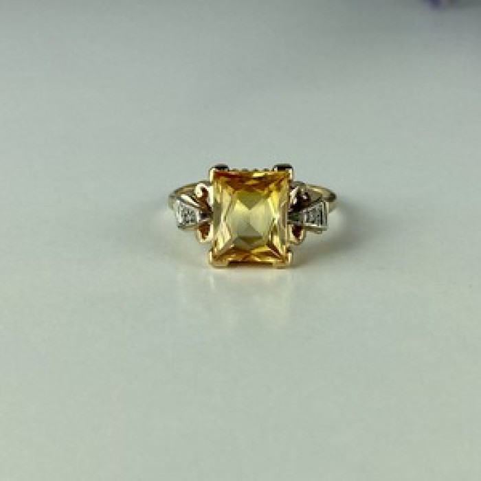 10K Yellow Gold Yellow Topaz & Diamonds Ring Size 9.75