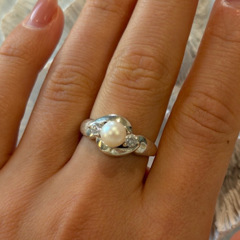 925 Sterling Silver Pearl & Cz Ring Size 8.5