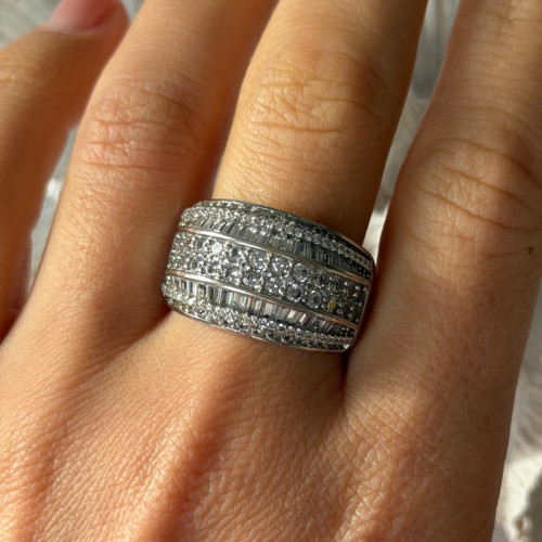 Elegant Design 925 Sterling Silver Cz Ring Size 11