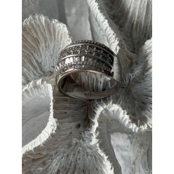 Elegant Design 925 Sterling Silver Cz Ring Size 11