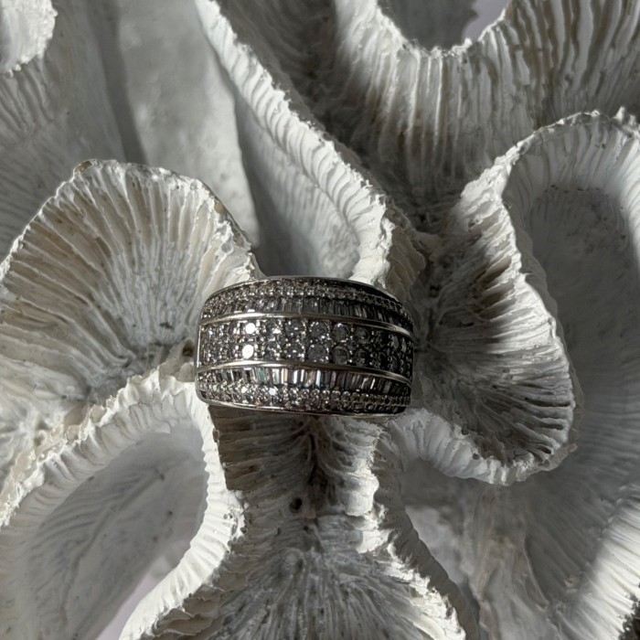 Elegant Design 925 Sterling Silver Cz Ring Size 11