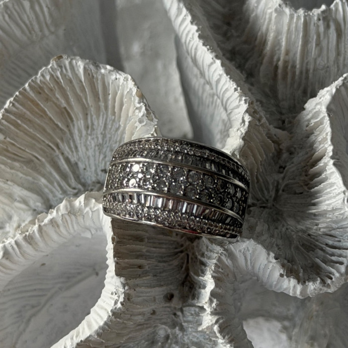Elegant Design 925 Sterling Silver Cz Ring Size 11