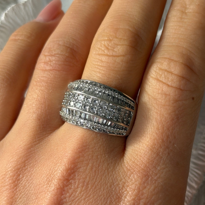 Elegant Design 925 Sterling Silver Cz Ring Size 11