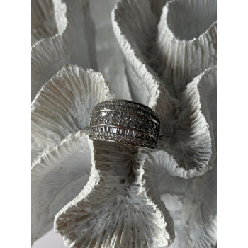 Elegant Design 925 Sterling Silver Cz Ring Size 11