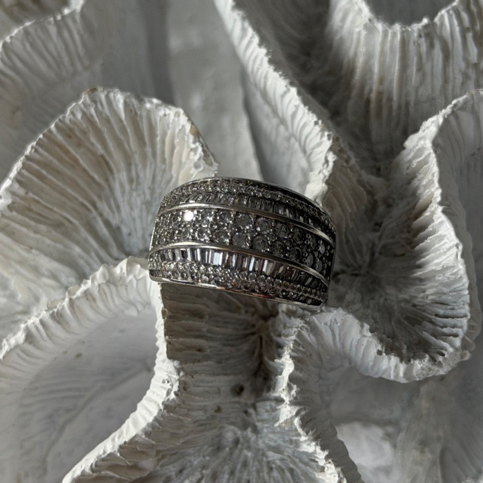 Elegant Design 925 Sterling Silver Cz Ring Size 11