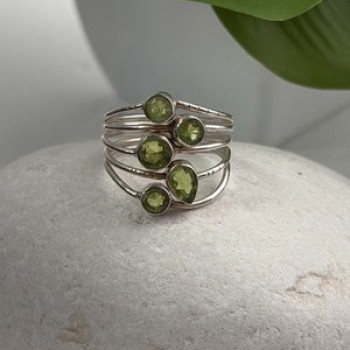 925 Sterling Silver Peridot Ring Size 8.5