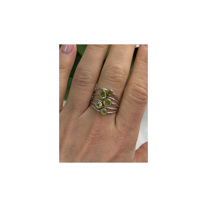 925 Sterling Silver Peridot Ring Size 8.5