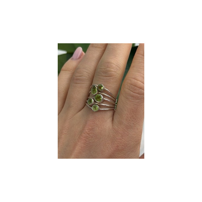 925 Sterling Silver Peridot Ring Size 8.5