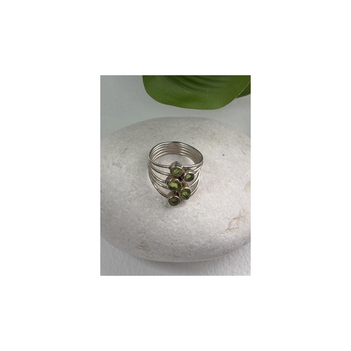 925 Sterling Silver Peridot Ring Size 8.5
