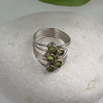 925 Sterling Silver Peridot Ring Size 8.5
