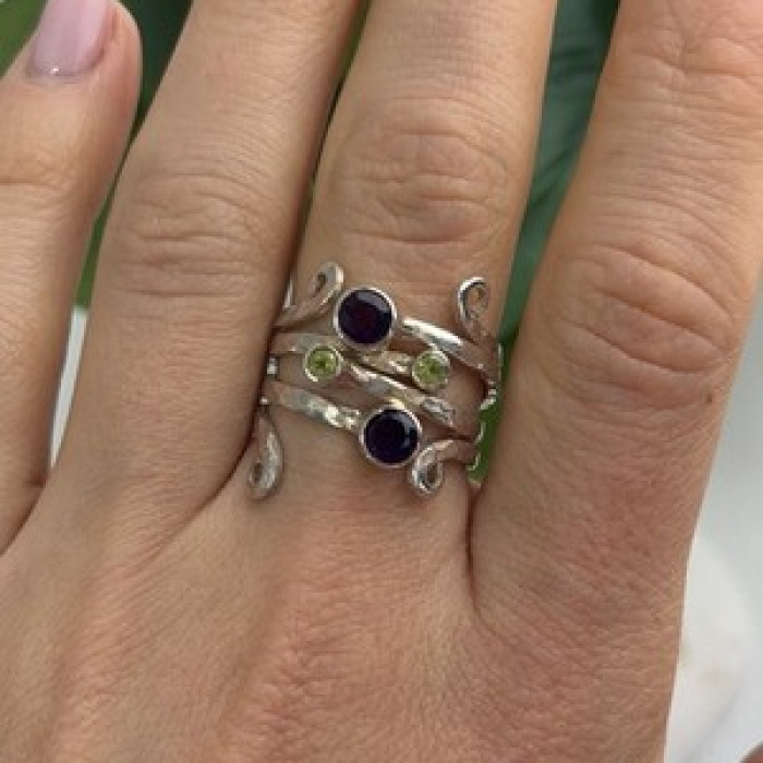 925 Sterling Silver Amethyst & Peridot Ring Size 9.5