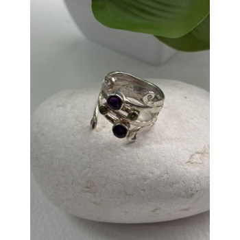 925 Sterling Silver Amethyst & Peridot Ring Size 9.5