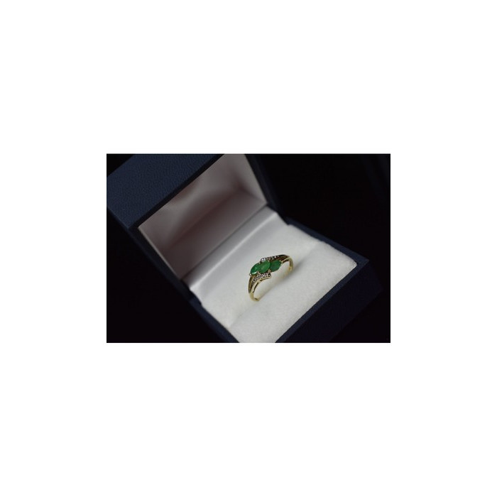 10K YELLOW GOLD  EMERALD & DIAMONDS RING SIZE 6.75