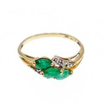 10K Yellow Gold Emerald & Diamonds Ring Size 6.75