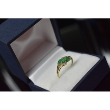 10K YELLOW GOLD  EMERALD & DIAMONDS RING SIZE 6.75
