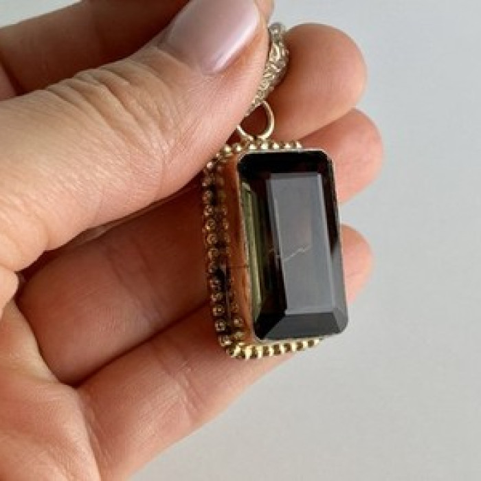 Vintage Chain with Pendant Jewelry Glass