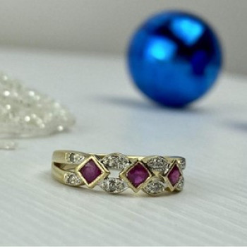 10K Yellow Gold Pink Topaz & Diamonds Ring Size 8
