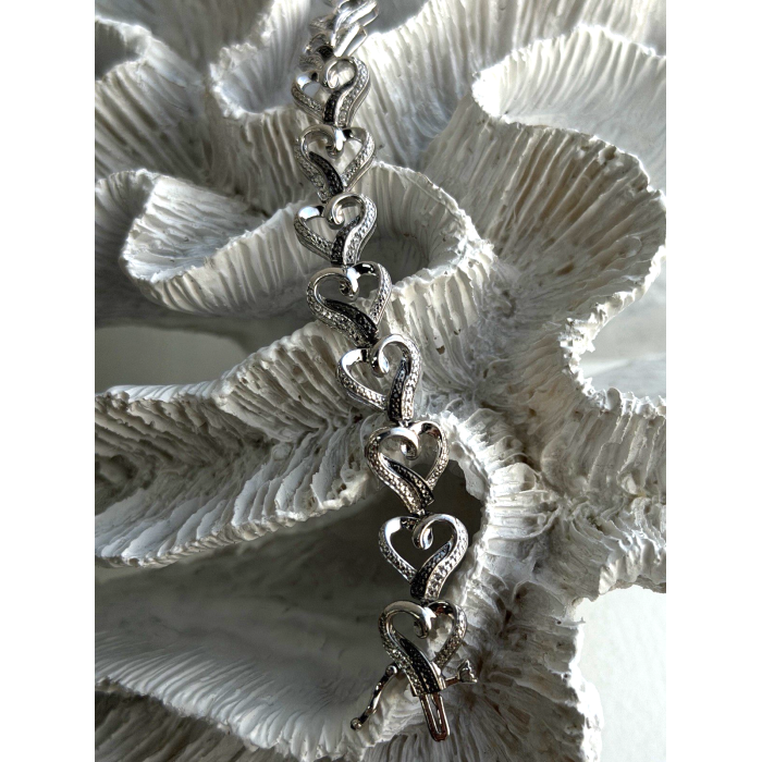 925 Sterling Silver Black & White Diamonds Heart Bracelet 7.5