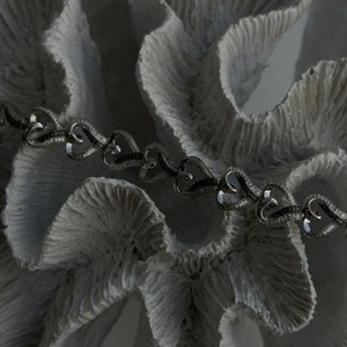 925 Sterling Silver Black & White Diamonds Heart Bracelet 7.5