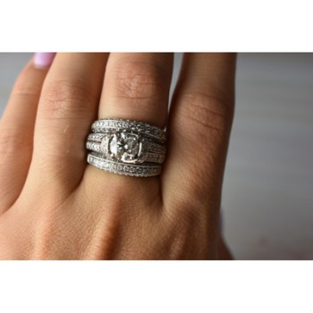 14K WHITE GOLD DIAMONDS EXCLUSIVE TRIPLE RING SIZE 7.25