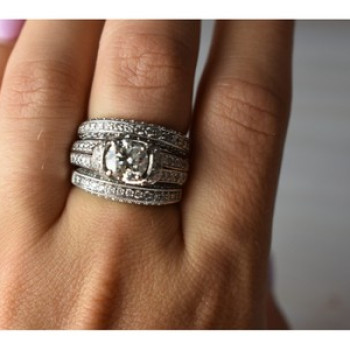 14K White Gold Diamonds Exclusive Triple Ring Size 7.25