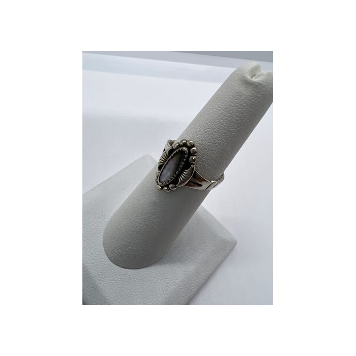 925 Sterling Silver Mother Of Pearl Ring Size 5.5