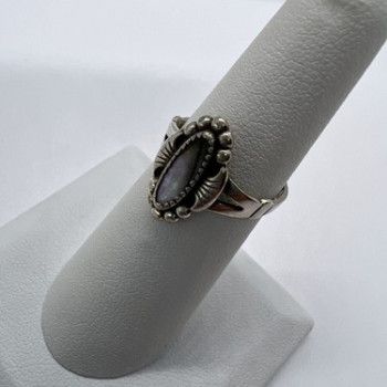 Vintage 925 Sterling Silver Mother Of Pearl Ring Size 5.5