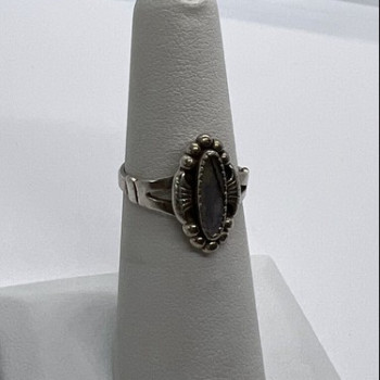 Vintage 925 Sterling Silver Mother Of Pearl Ring Size 5.5