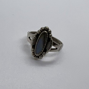 Vintage 925 Sterling Silver Mother Of Pearl Ring Size 5.5