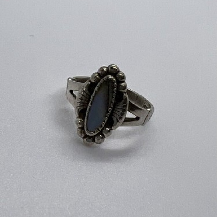 Vintage 925 Sterling Silver Mother Of Pearl Ring Size 5.5
