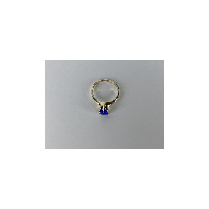 10K YELLOW GOLD TANZANITE RING SIZE 5.5
