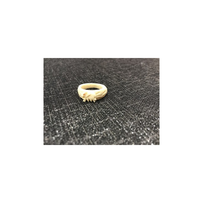 Unusual bone ring size 7.5