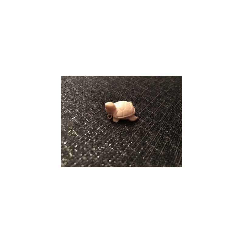 Bone pendant “Turtle”