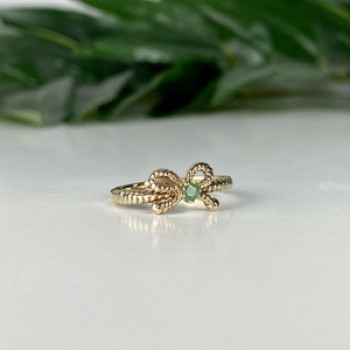 10K Yellow Gold Emerald BOW Ring Size 7.25