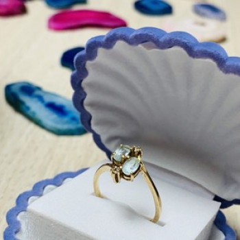 10K Yellow Gold Aquamarine & Diamonds Ring Size 5.5