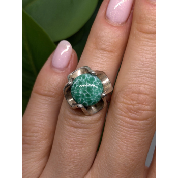 Vintage 925 Sterling Silver Green Peking Glass Stone Ring Size 6