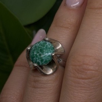 Vintage 925 Sterling Silver Green Peking Glass Stone Ring Size 6