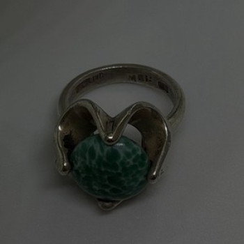 Vintage 925 Sterling Silver Green Peking Glass Stone Ring Size 6