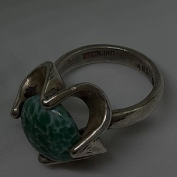 Vintage 925 Sterling Silver Green Peking Glass Stone Ring Size 6