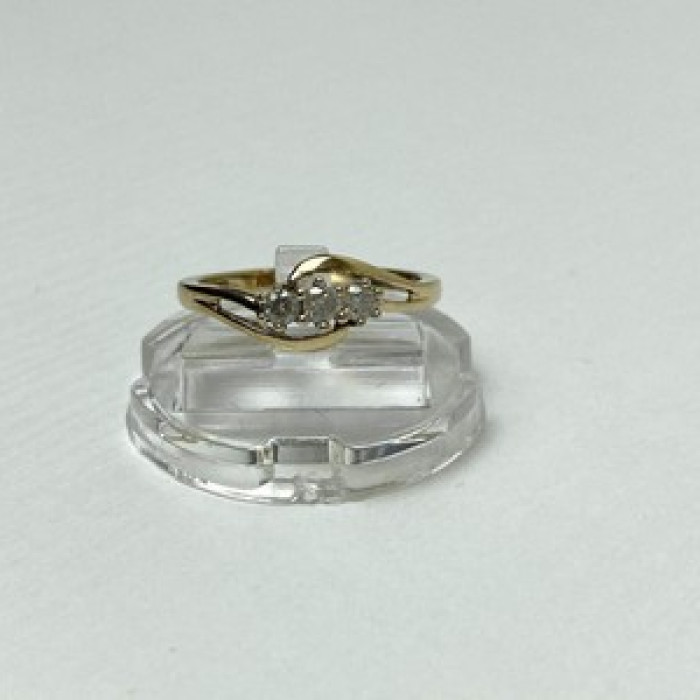 10K Yellow Gold Sapphire Ring Size 6.75