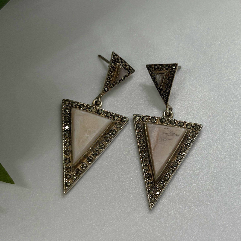 Vintage Elegant 925 Sterling Silver Pink Mother of Pearl & Marcasite Earrings