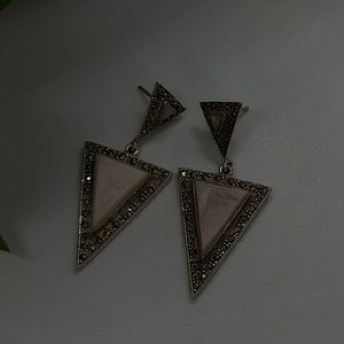 Vintage Elegant 925 Sterling Silver Pink Mother of Pearl & Marcasite Earrings